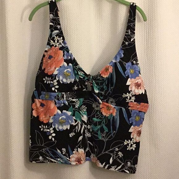 ❤️Freshwater Top only Swimsuit NWT Women’s - Picture 1 of 5